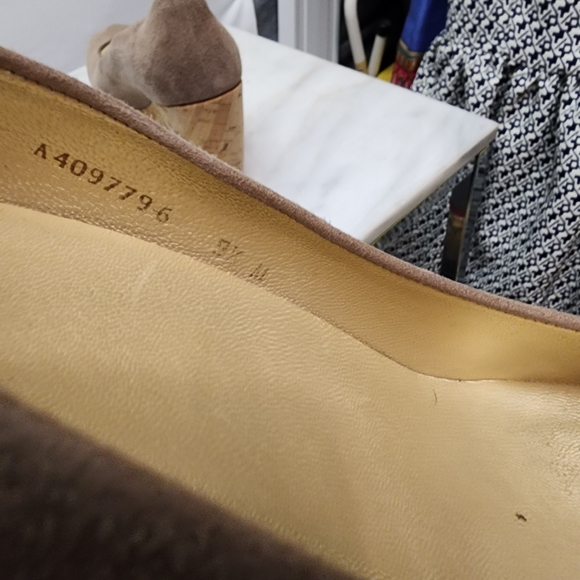 STUART WEITZMAN Tan Suede Peep-Toe Cork Wedge Heels, size 9½M - Picture 4 of 7